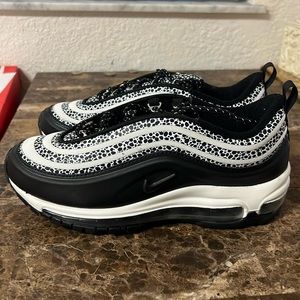 Woman’s AIR Max 97 SE Brand NEW  (No Box)